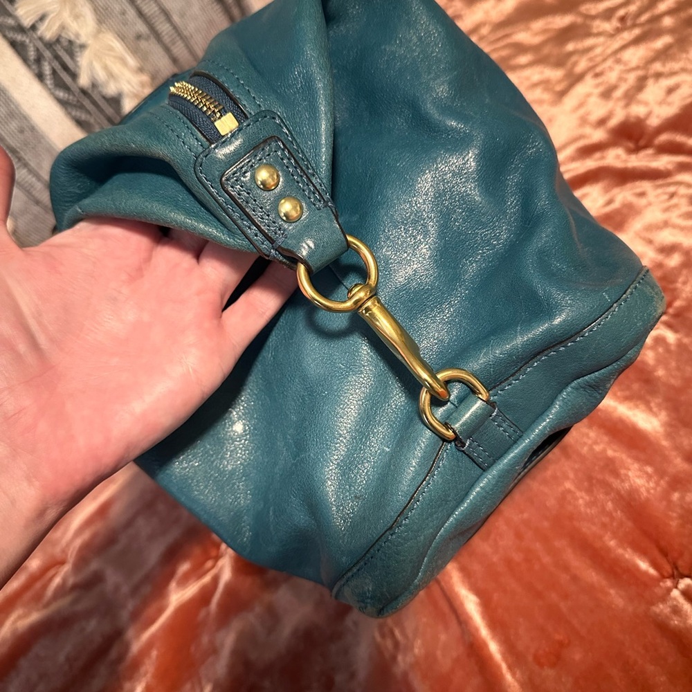 COACH Leather Handbag medium sized with removable shoulder strap - Picture 5 of 14